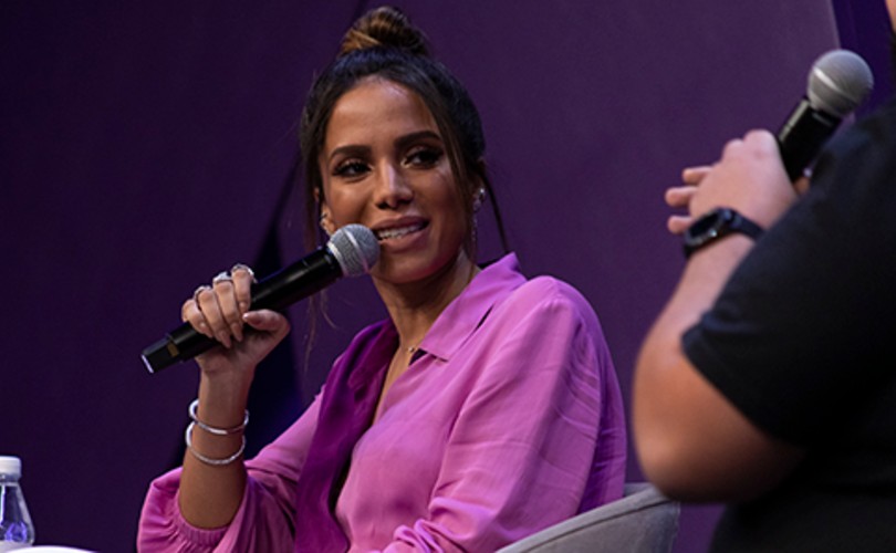 Anitta - a executiva por trás da popstar.